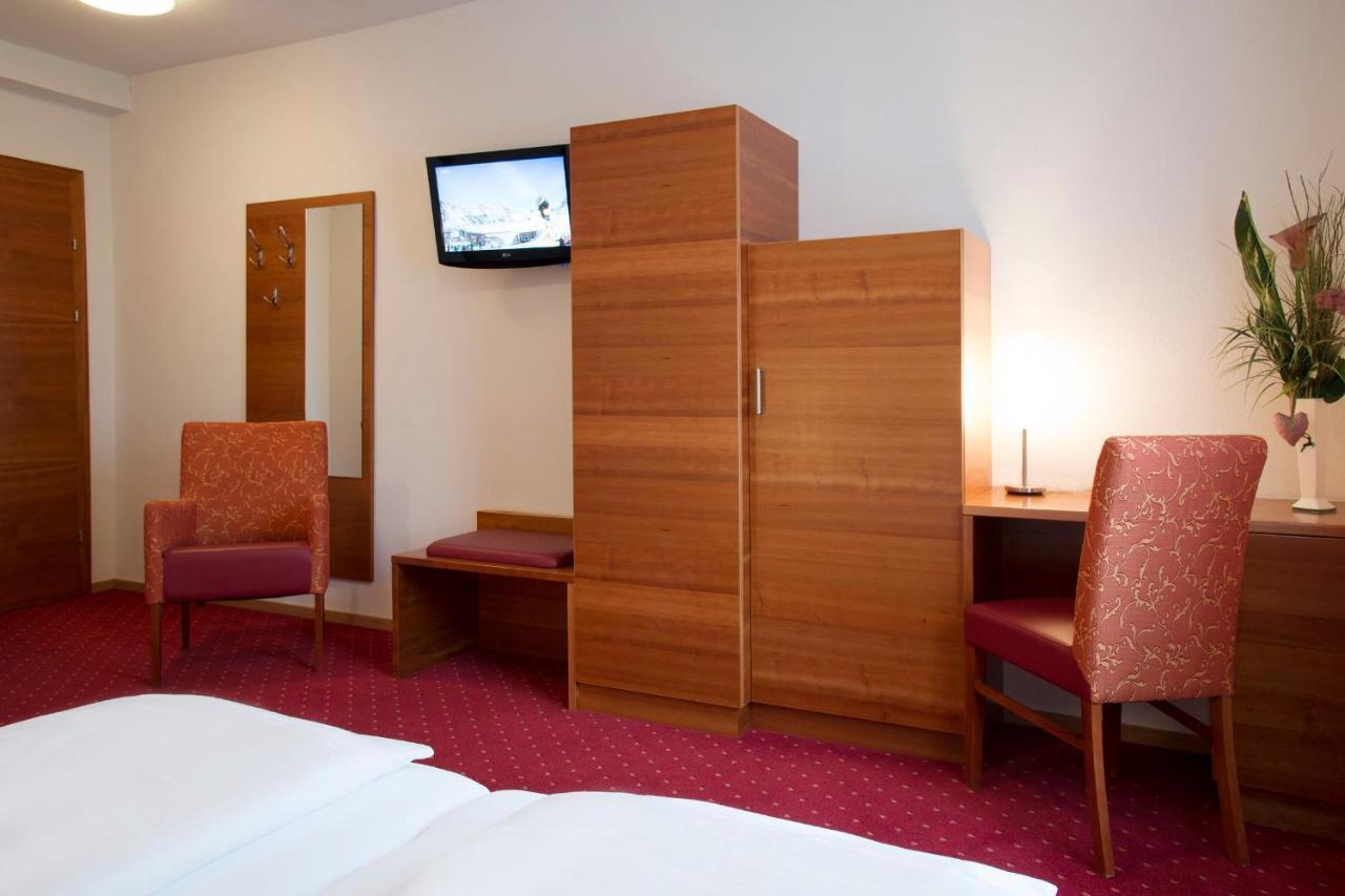 Schillerhof Hotel Garni Vocklabruck Bagian luar foto
