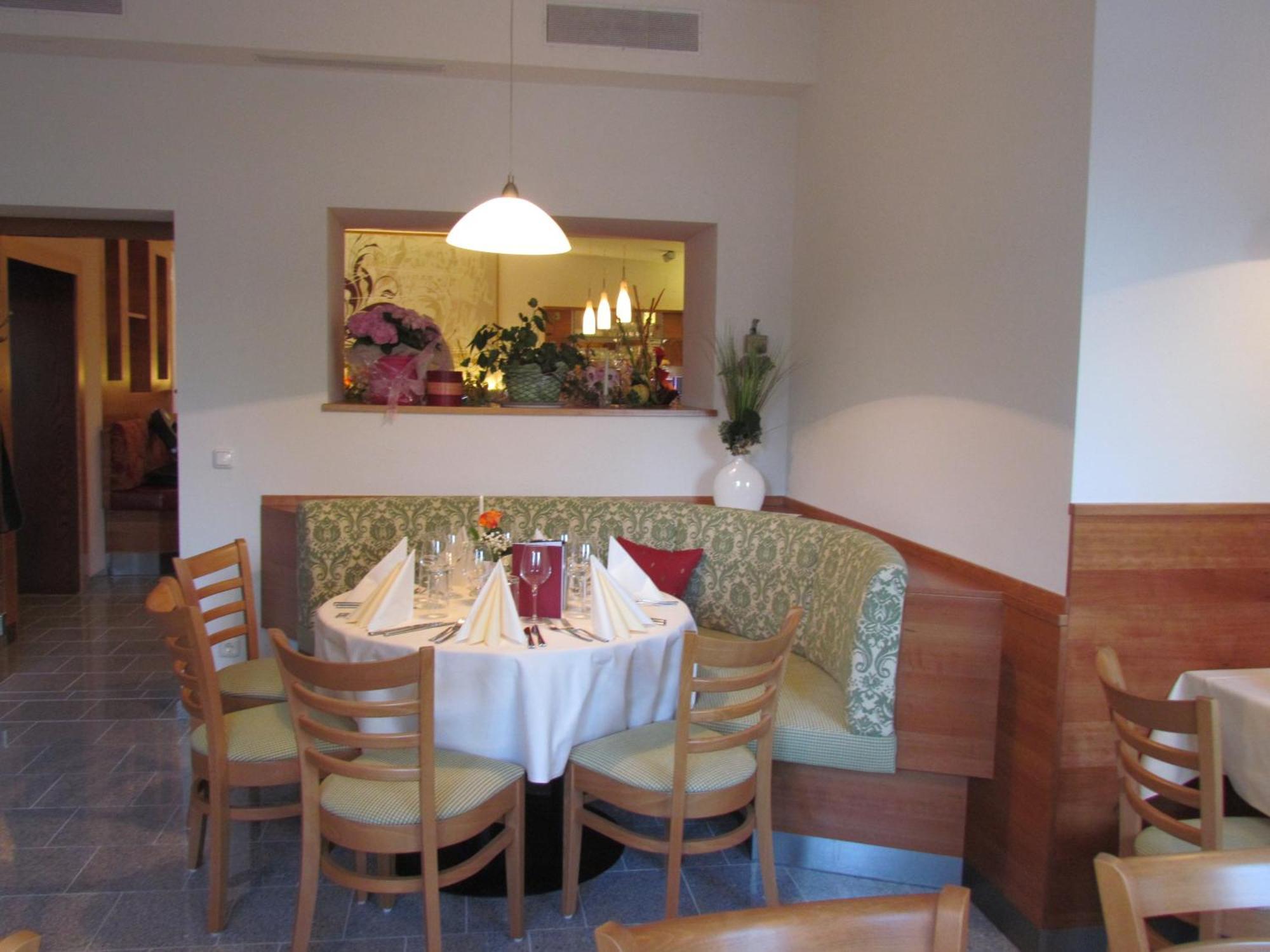 Schillerhof Hotel Garni Vocklabruck Bagian luar foto
