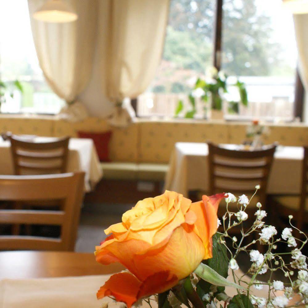 Schillerhof Hotel Garni Vocklabruck Bagian luar foto