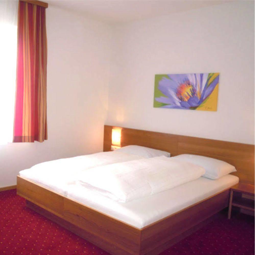 Schillerhof Hotel Garni Vocklabruck Bagian luar foto